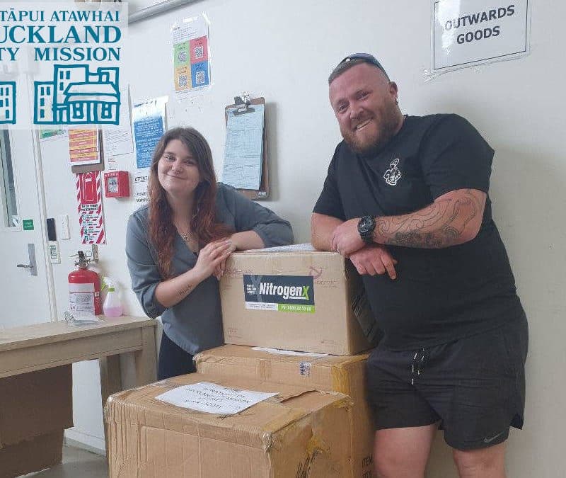 nitrogenx staff with donations for Auckland City Mission